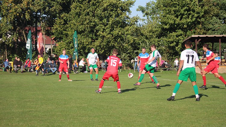 Mostkovice doma úspěšné, „Metlařská“ krize pokračuje a derby pro Klenovice