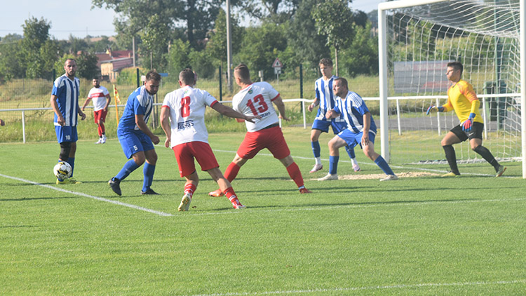 Němčice zvládly souboj ve Smržicích a jsou v semifinále