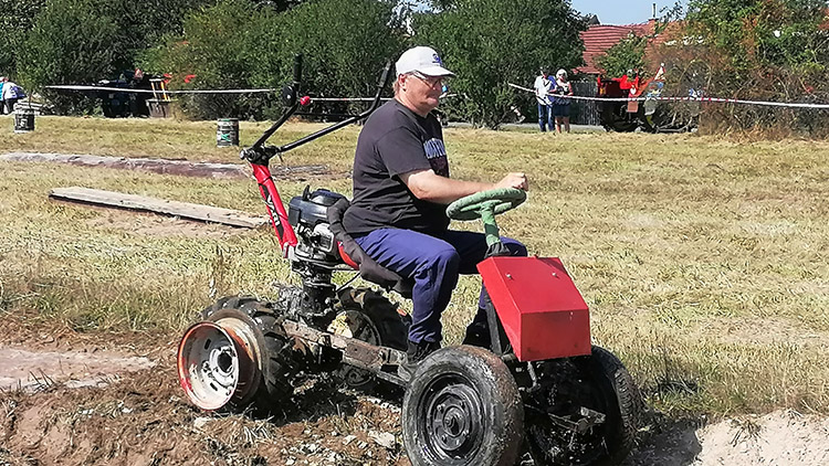 AKTUALIZOVÁNO: Traktorparty přitáhla do Suchdola historické skvosty