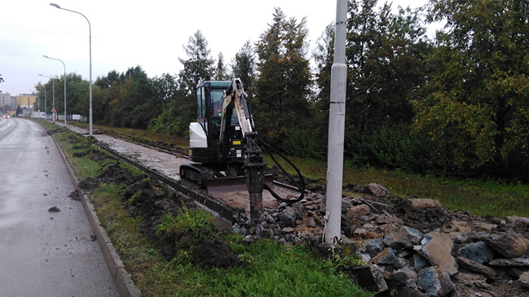 Cyklostezku budovali i v sobotním dešti