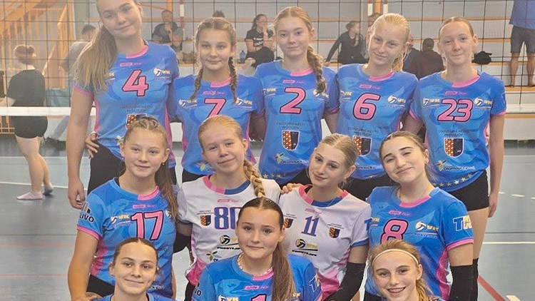 Starší žákyně vékáčka v Bílovci postoupily z kvalifikace ČP U16 do nejlepší osmičky!