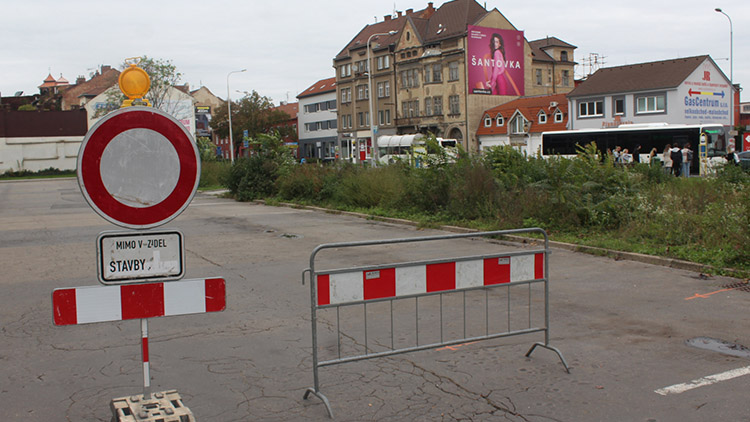 Stavba terminálu na Újezdě zahájena!