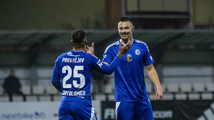 Kouzlo dohrávky. Fotbalisté přezimují na pátém místě